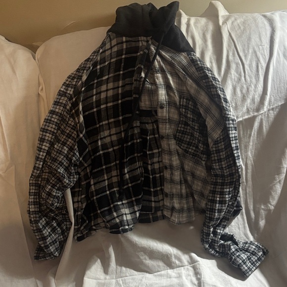 American Eagle Outfitters Tops - American Eagle Outfitters Black and White Plaid Button Down Shirt